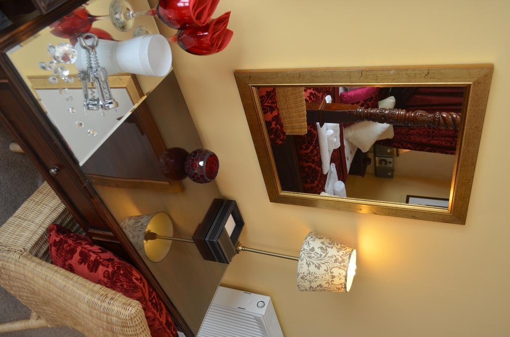 Riverside Barn 5*